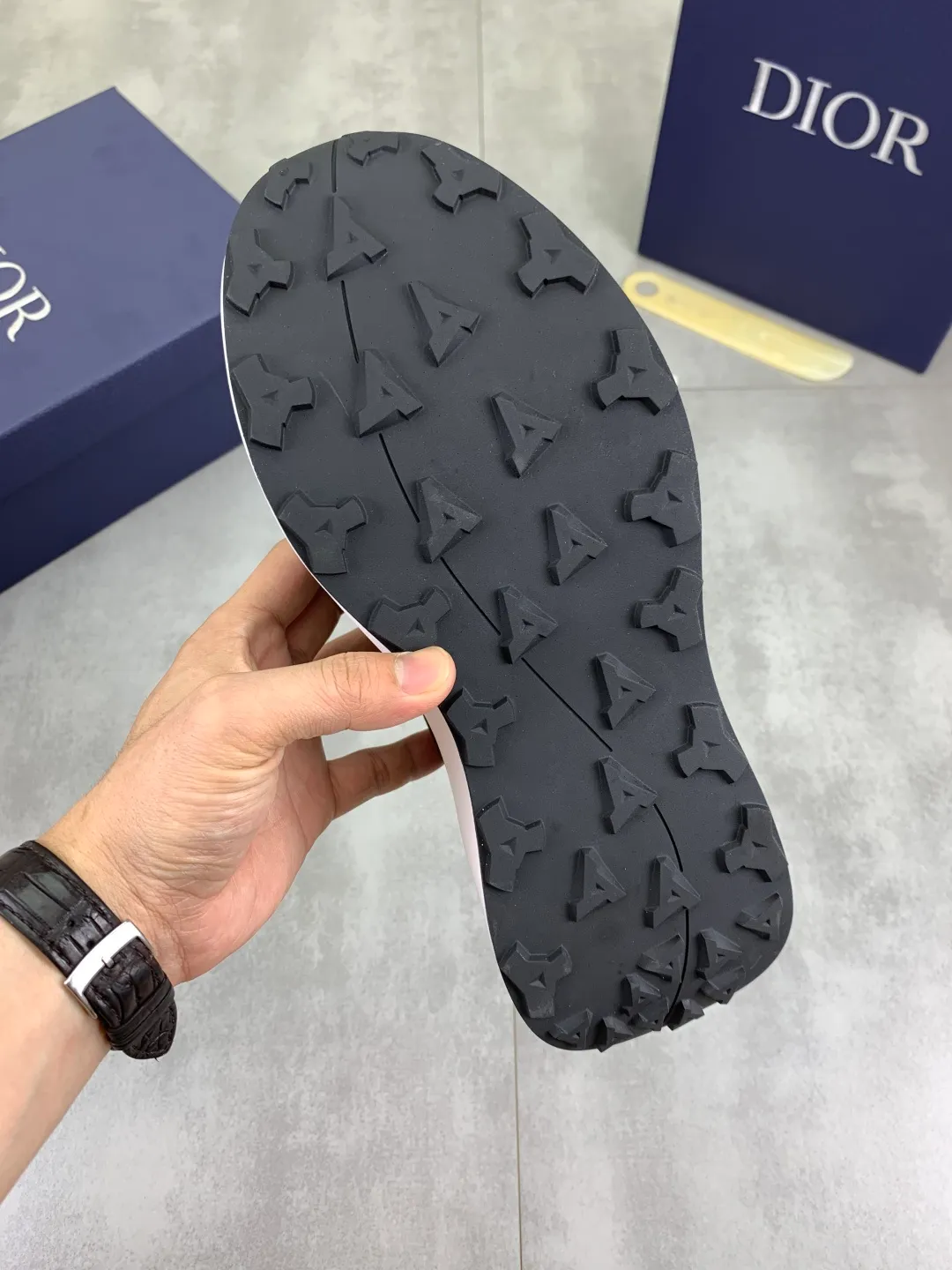 Men's Men's Shoes💰P420💰[New Style]🆘[Dior] 2025 Dior Original Lace-up Low-top Men's Shoes Classic casual shoes🔥This model is the official flagship model, with high quality and made by famous original designers. It is made of high-quality cowhide with original materials➕comfortable and breathable mesh lining➕pigskin insole. The perfect last shape and generous and fashionable design have attracted many consumers. Suitable for drivers to drive🚗. What you want is the best quality in the market. Color 4️⃣Code number: 38--44 (45 customized)